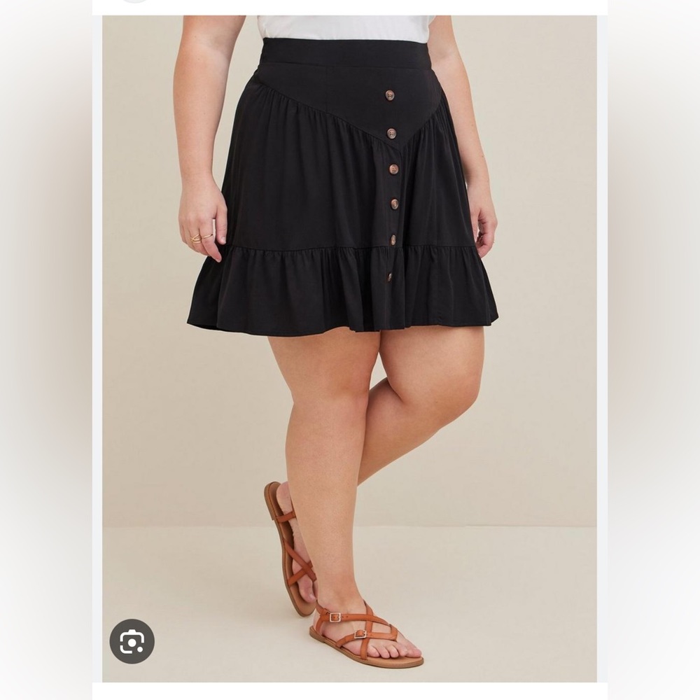Torrid Button front tired Mini Skirt - Challis Black 00